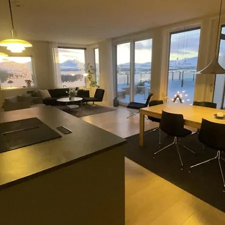 Large With Spectacular Views *