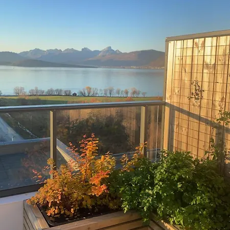 Large With Spectacular Views *